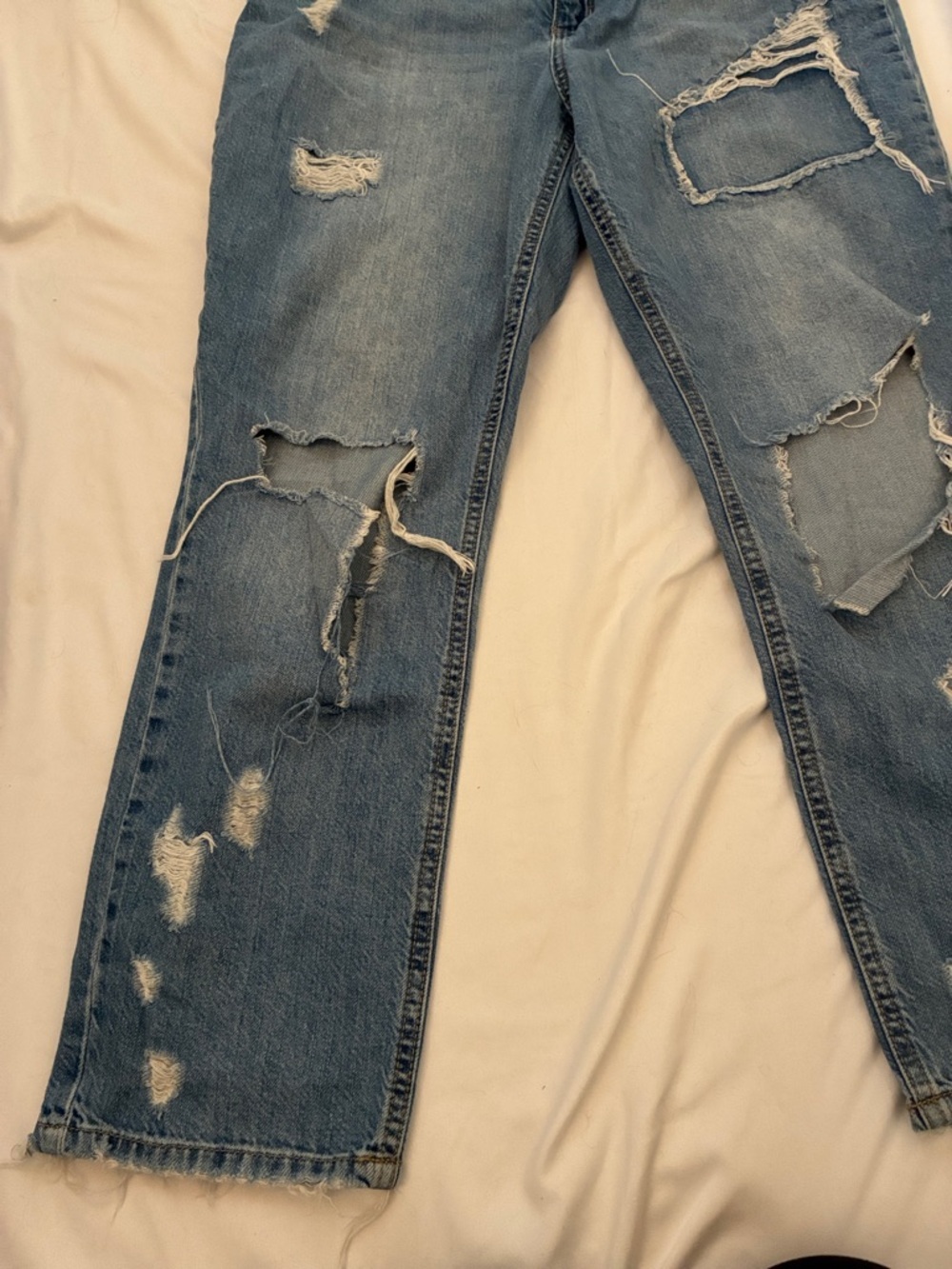 Almost Famous Women’s Distressed Blue Women's Ripped Jeans Size 13 - Picture 6 of 10
